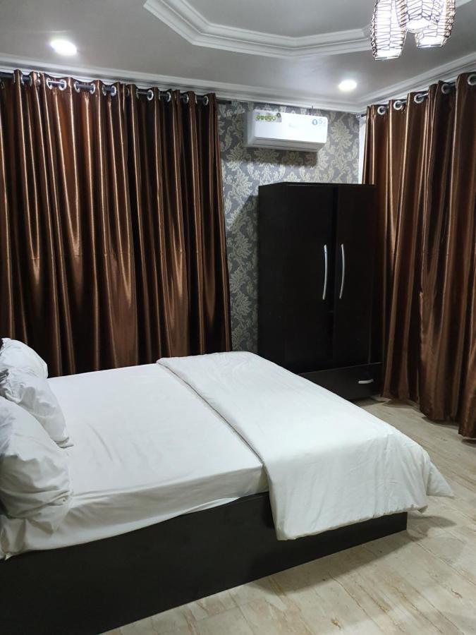Rock Towers Apartments อาบูจา ภายนอก รูปภาพ