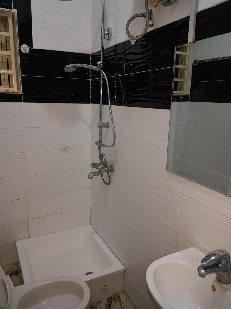 Rock Towers Apartments อาบูจา ภายนอก รูปภาพ