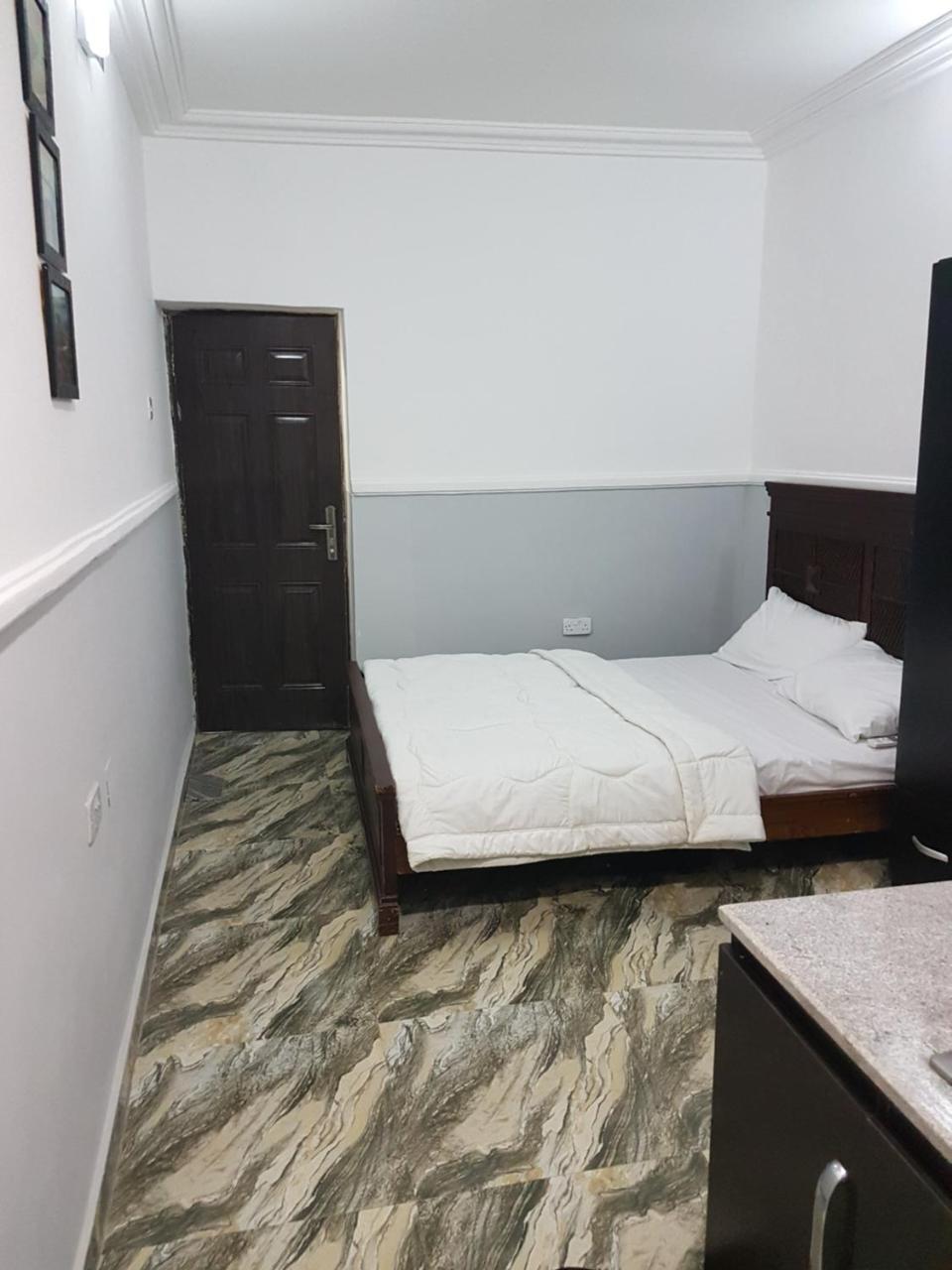 Rock Towers Apartments อาบูจา ภายนอก รูปภาพ
